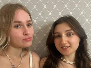 ArleighAndAisly's Live cam video Profile Image